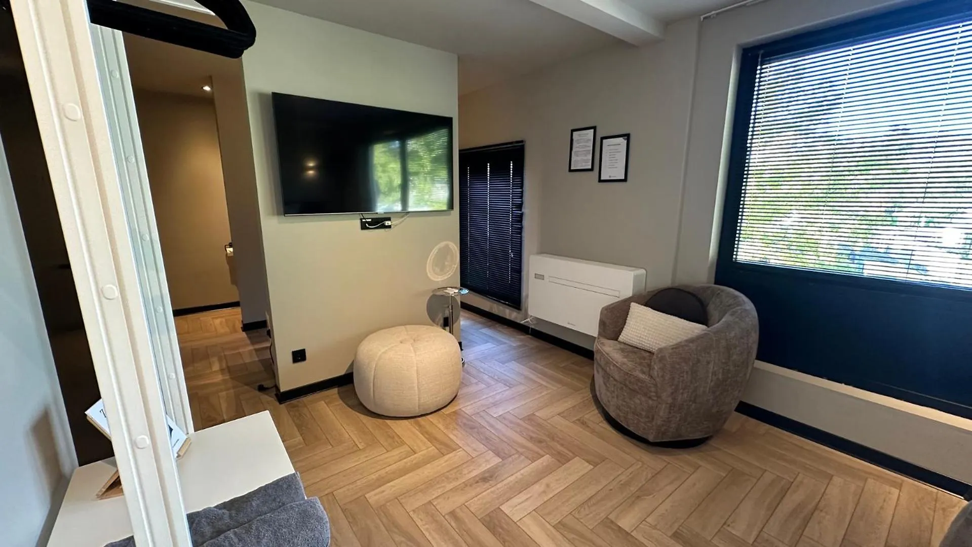 Bed&Breakfast 'Le Faucon' Valkenburg aan de Geul 0*,